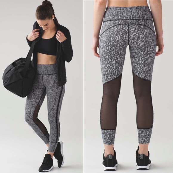 Lululemon Hit It 7/8 Tight 25 “ in Frozen Fizz 4 - Picture 1 of 9